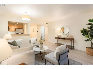 Photo #4: 575217834 Listing