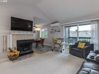 Photo #4: 575863445 Listing 