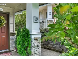Photo #5: 575965627 Listing