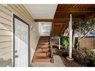 Photo #2: 576079540 Listing 