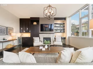 Photo #1: 576493727 Listing 