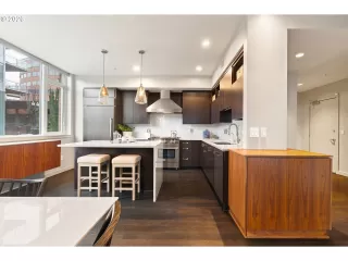 Photo #5: 576493727 Listing 