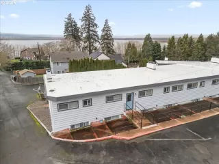 More Details about MLS # 576661223 : 2102 NW KELLY DR 2