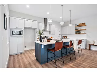 Photo #6: 576780123 Listing 