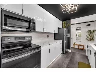 Photo #6: 576871957 Listing