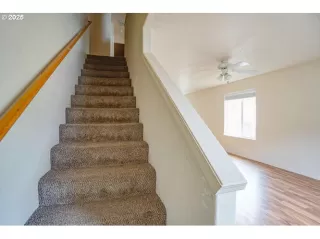 Photo #3: 577074304 Listing