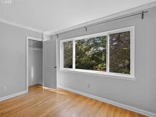 Photo #4: 577300145 Listing