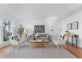 Photo #3: 577713446 Listing 