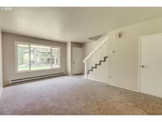 Photo #3: 577969953 Listing