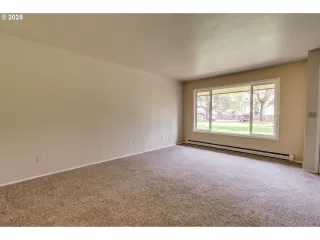 Photo #4: 577969953 Listing