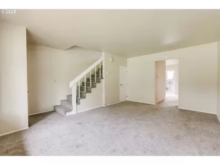 Photo #5: 577969953 Listing