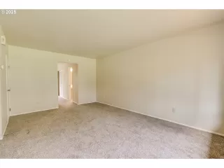 Photo #6: 577969953 Listing