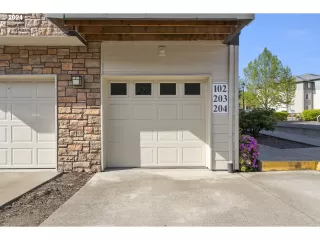 Photo #5: 577987792 Listing 