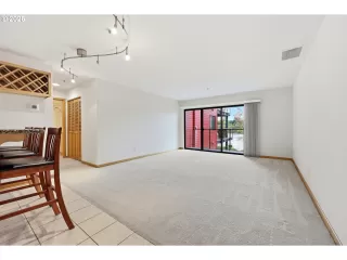 Photo #4: 578477668 Listing 