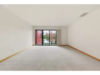 Photo #5: 578477668 Listing 