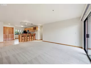 Photo #6: 578477668 Listing 