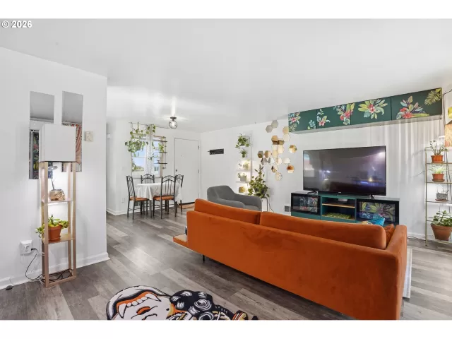 MLS: 578735876 Condo For Sale