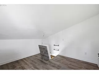 Photo #4: 578735876 Listing 