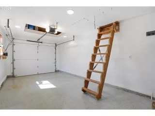 Photo #6: 578735876 Listing 