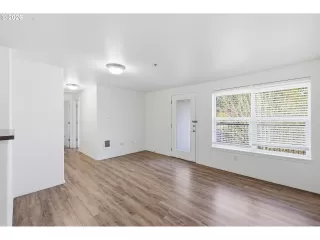 Photo #2: 578914447 Listing