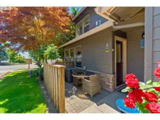 More Details about MLS # 579218186 : 16910 SE 39TH ST A