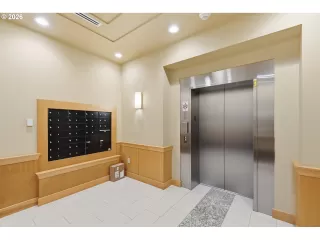 Photo #4: 579796932 Listing