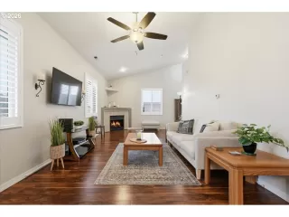 Photo #4: 580045591 Listing 