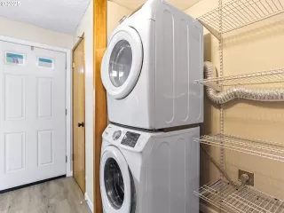 Photo #3: 580313705 Listing