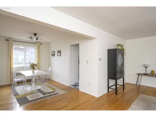 Photo #3: 580454230 Listing 