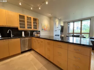 Photo #2: 580466844 Listing