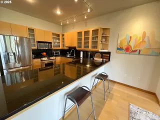 Photo #4: 580466844 Listing