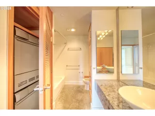 Photo #2: 580598754 Listing