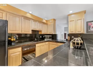 Photo #6: 581040395 Listing