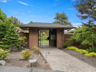 Photo #1: 581679187 Listing