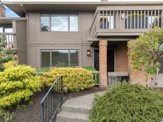 Photo #4: 581679187 Listing