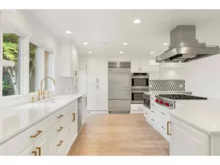 Photo #5: 581679187 Listing