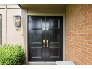 Photo #6: 581679187 Listing