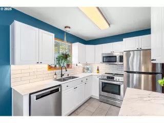 Photo #2: 581992465 Listing