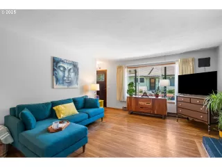 Photo #4: 581992465 Listing