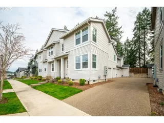Photo #1: 583597294 Listing