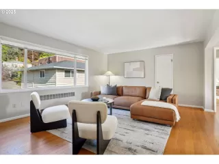 Photo #6: 583721091 Listing