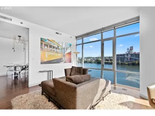 Photo #4: 584710761 Listing