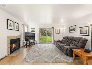 Photo #1: 585757234 Listing 