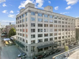 Photo #1: 585843905 Listing