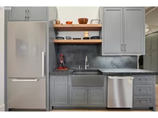 Photo #4: 585843905 Listing