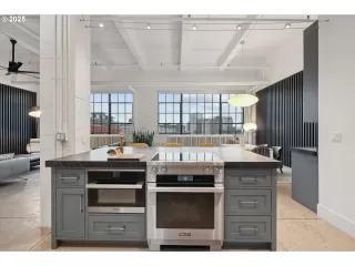 Photo #5: 585843905 Listing