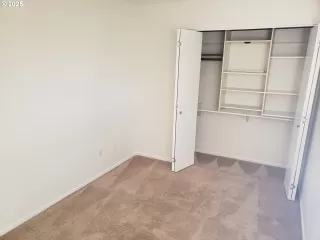 Photo #3: 586219077 Listing