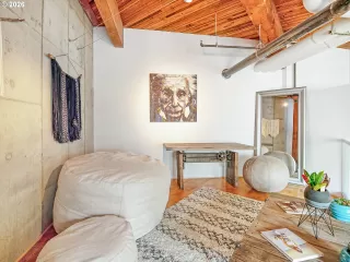 Photo #1: 586265057 Listing 