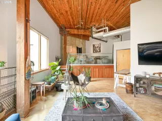 Photo #4: 586265057 Listing 