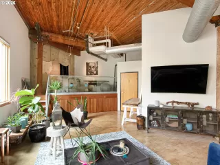 Photo #5: 586265057 Listing 